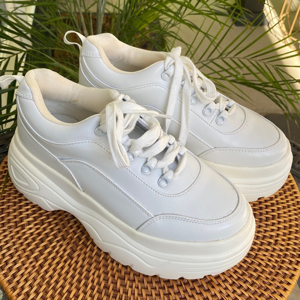 90s Platform Sneakers
